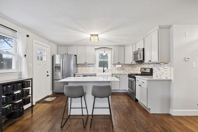 58 Leo Ave, Dracut, MA 01826