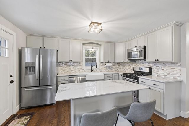 58 Leo Ave, Dracut, MA 01826