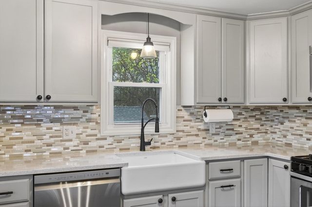 58 Leo Ave, Dracut, MA 01826
