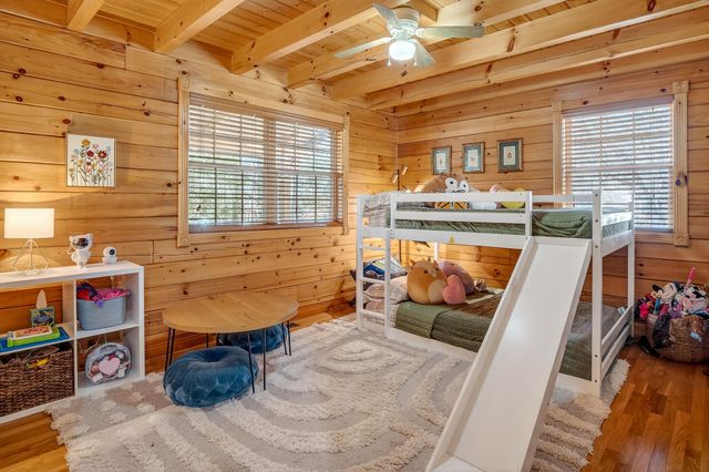 1105 Fairways Dr, Smithville, TN 37166