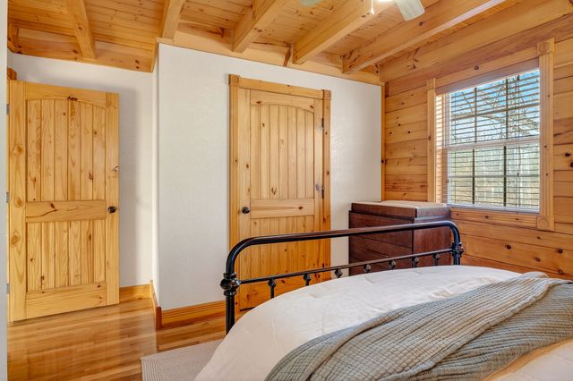 1105 Fairways Dr, Smithville, TN 37166