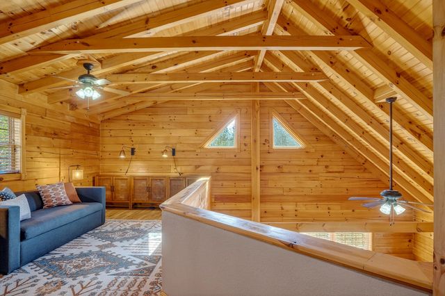 1105 Fairways Dr, Smithville, TN 37166