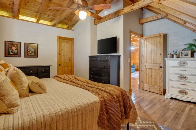 1105 Fairways Dr, Smithville, TN 37166