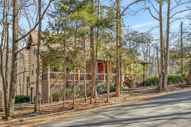 1105 Fairways Dr, Smithville, TN 37166