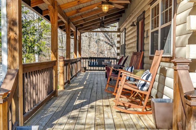 1105 Fairways Dr, Smithville, TN 37166