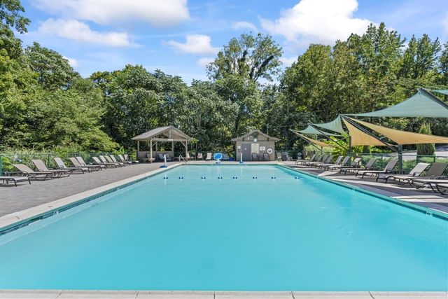 1105 Fairways Dr, Smithville, TN 37166