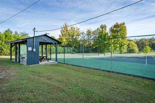 1105 Fairways Dr, Smithville, TN 37166