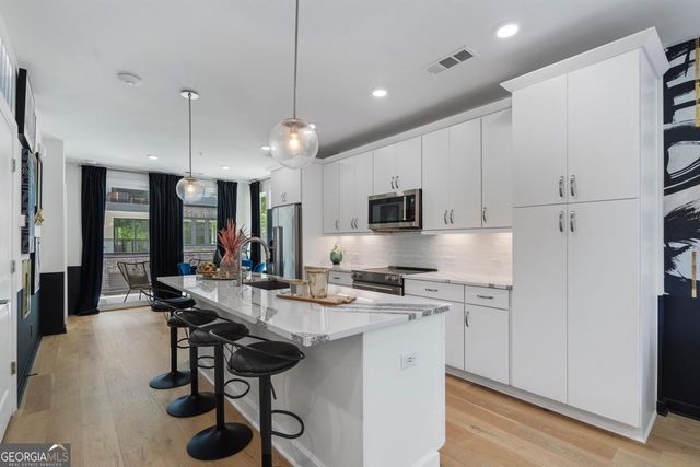 371 Pratt Drive SE 207, Atlanta, GA 30315