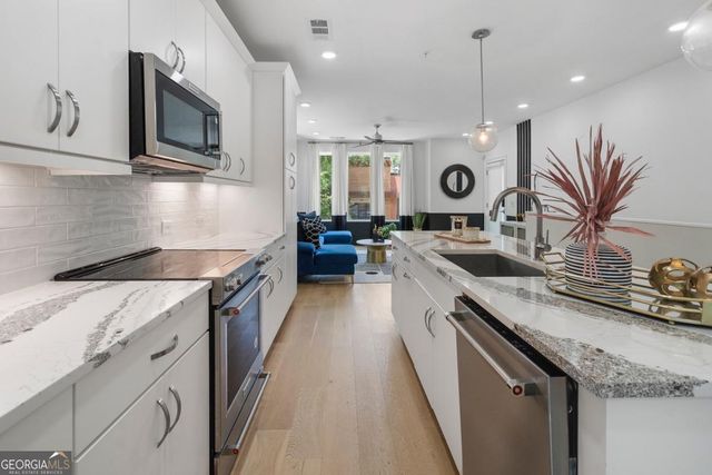 371 Pratt Drive SE 207, Atlanta, GA 30315