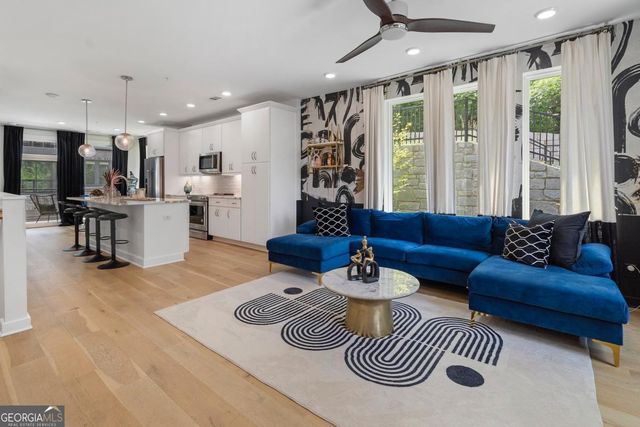 371 Pratt Drive SE 207, Atlanta, GA 30315