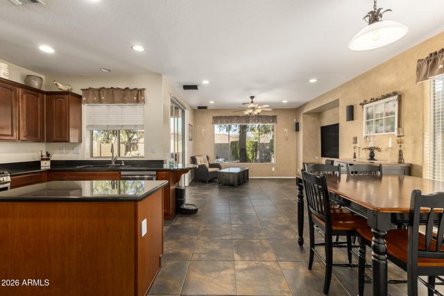 2116 W KURALT Drive, Anthem, AZ 85086