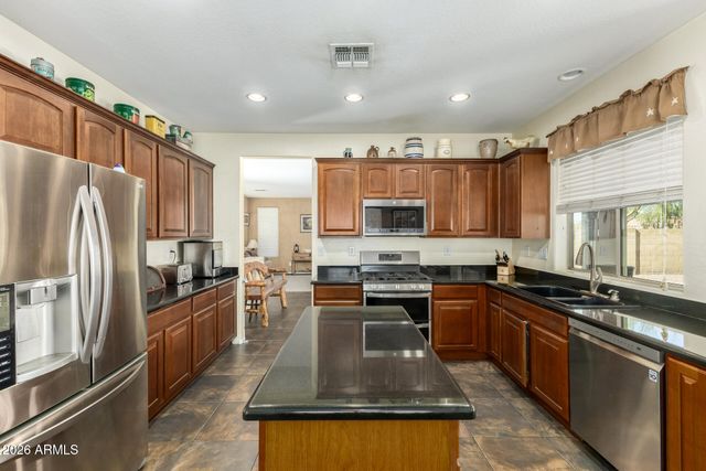 2116 W KURALT Drive, Anthem, AZ 85086