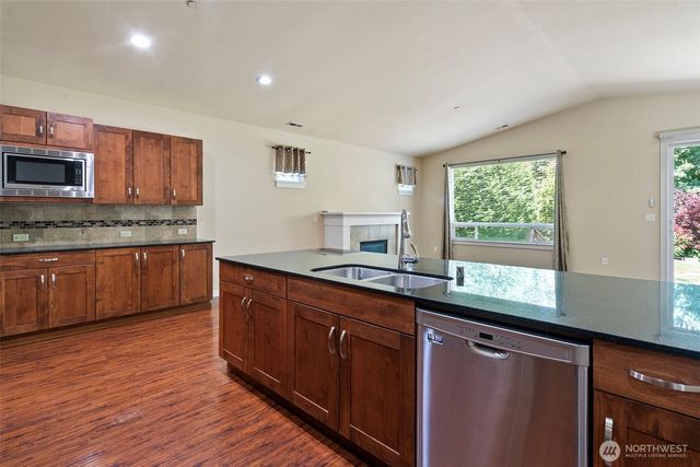 15372 SE 160th Place, Renton, WA 98058