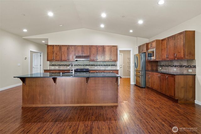 15372 SE 160th Place, Renton, WA 98058