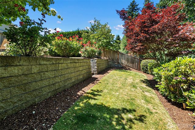 15372 SE 160th Place, Renton, WA 98058