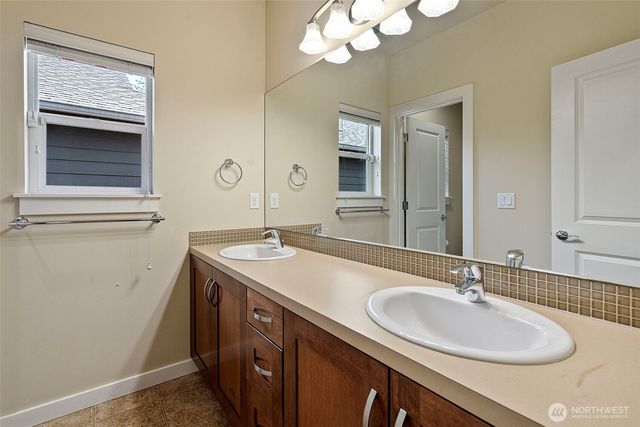 15372 SE 160th Place, Renton, WA 98058