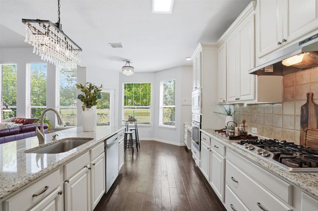 913 Royal Oaks Drive, Mckinney, TX 75072