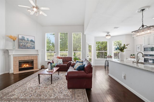 913 Royal Oaks Drive, Mckinney, TX 75072