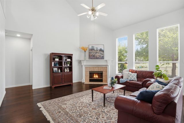 913 Royal Oaks Drive, Mckinney, TX 75072