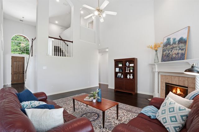 913 Royal Oaks Drive, Mckinney, TX 75072