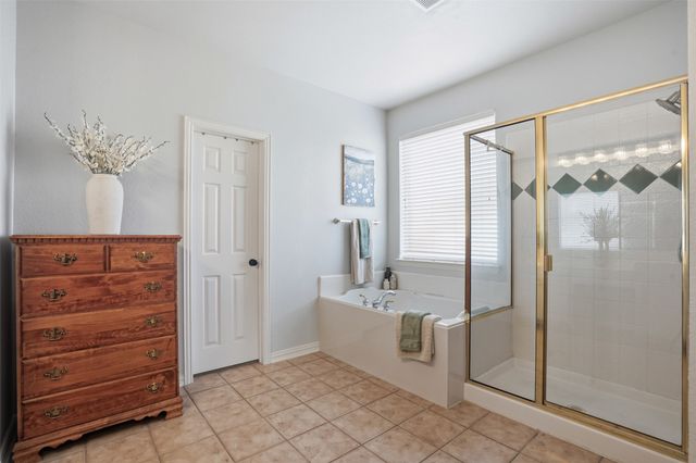 913 Royal Oaks Drive, Mckinney, TX 75072