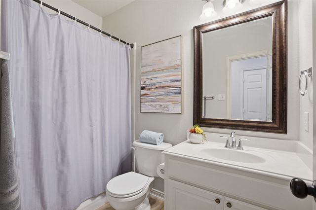 913 Royal Oaks Drive, Mckinney, TX 75072