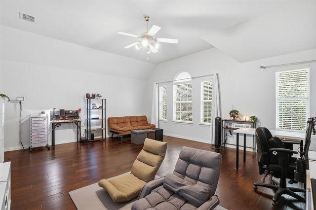 913 Royal Oaks Drive, Mckinney, TX 75072