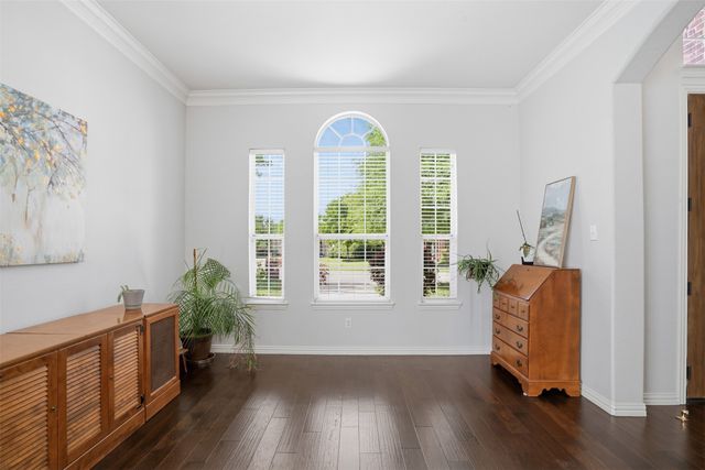 913 Royal Oaks Drive, Mckinney, TX 75072