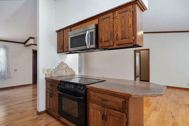 19038 Farm Road 2020, Aurora, MO 65605