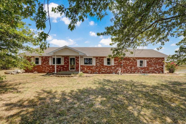 19038 Farm Road 2020, Aurora, MO 65605