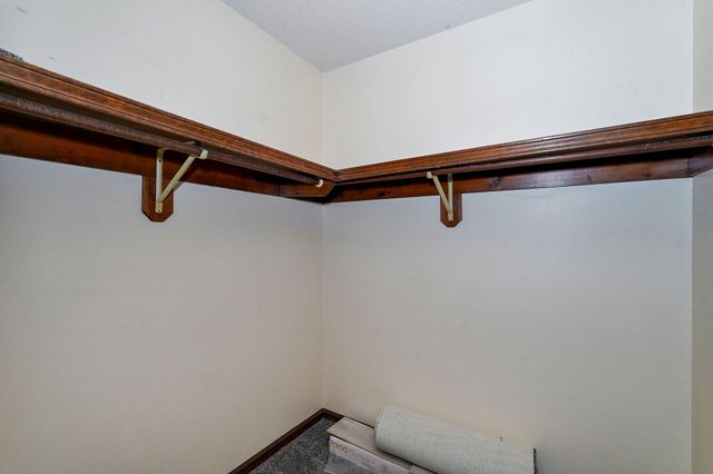 19038 Farm Road 2020, Aurora, MO 65605