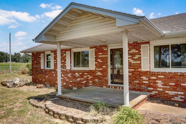 19038 Farm Road 2020, Aurora, MO 65605