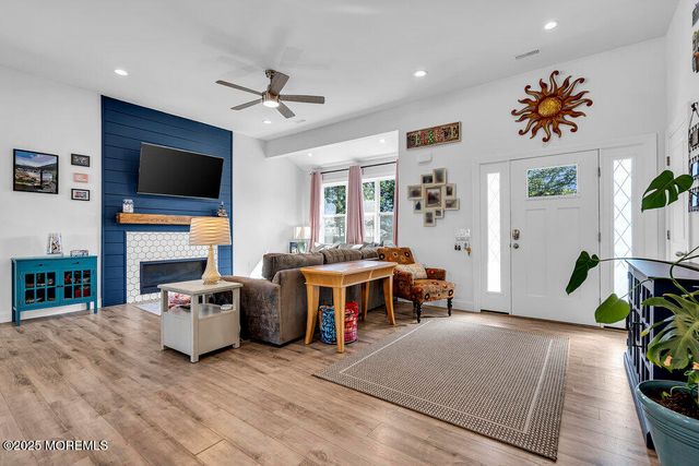 210 Mermaid Drive, Manahawkin, NJ 08050