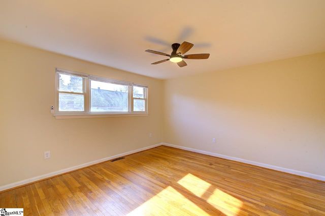 2530 E North Street, Greenville, SC 29615