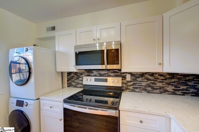 2530 E North Street, Greenville, SC 29615