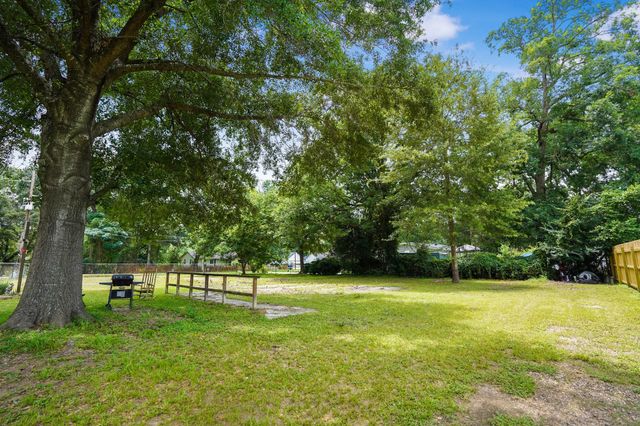 21974 Caney Drive, New Caney, TX 77357