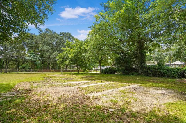 21974 Caney Drive, New Caney, TX 77357