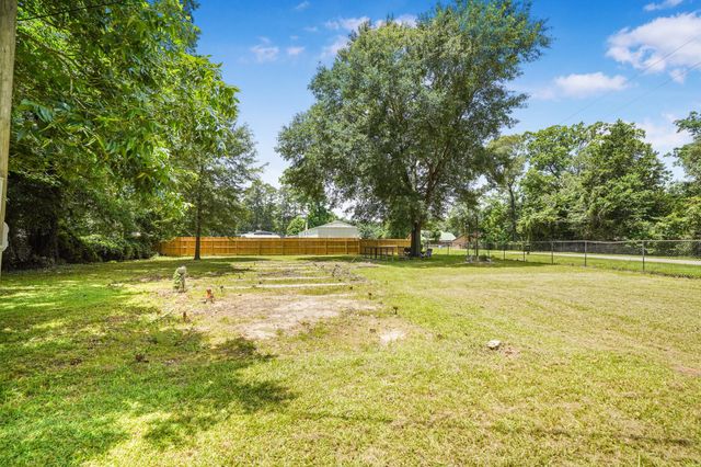 21974 Caney Drive, New Caney, TX 77357