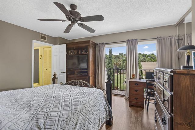 5034 50th Way, West Palm Beach, FL 33409
