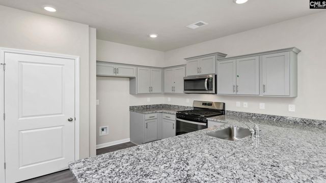 614 Edgetree Drive, Hopkins, SC 29061