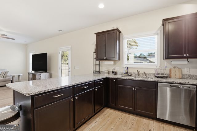 233 Caroline Way, Guyton, GA 31312