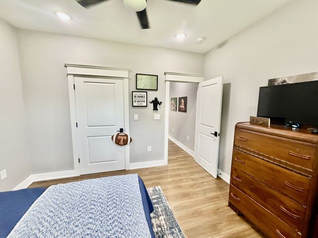17 Tad Rd, Leoma, TN 38468