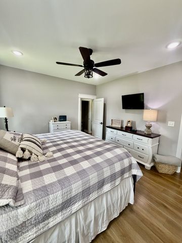 17 Tad Rd, Leoma, TN 38468