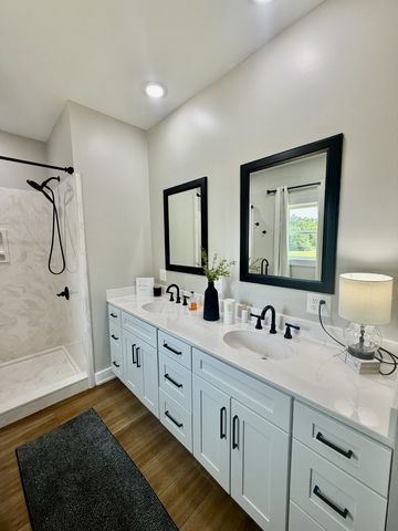 17 Tad Rd, Leoma, TN 38468