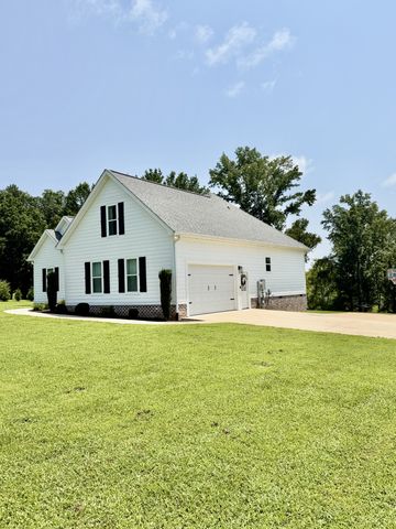 17 Tad Rd, Leoma, TN 38468