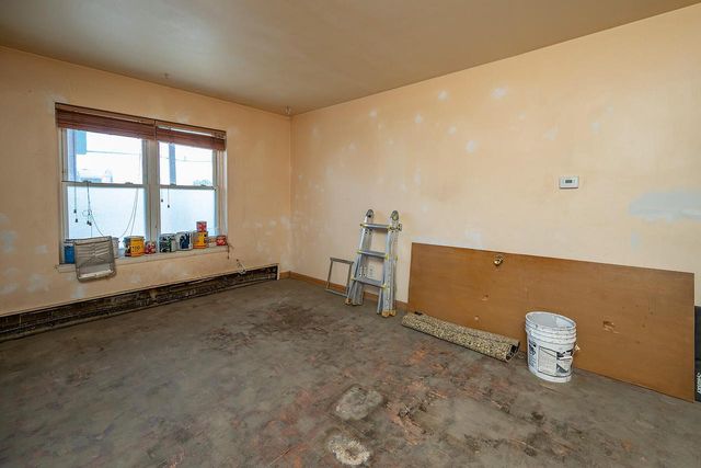 5315 National AVENUE, West Milwaukee, WI 53214
