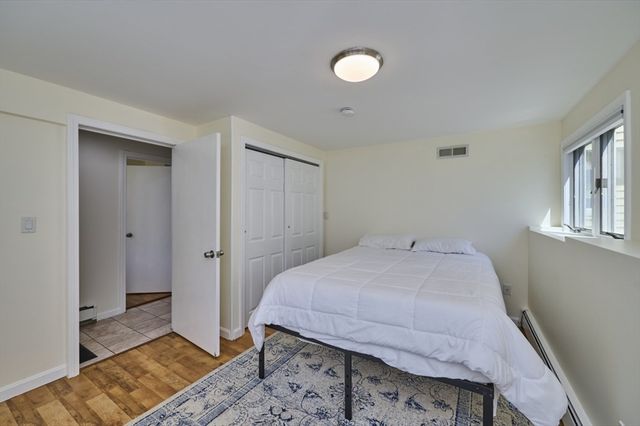 37 Locust St 1, Burlington, MA 01803