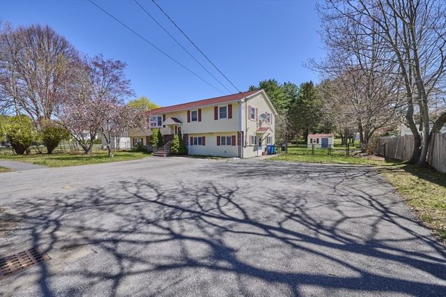 37 Locust St 1, Burlington, MA 01803