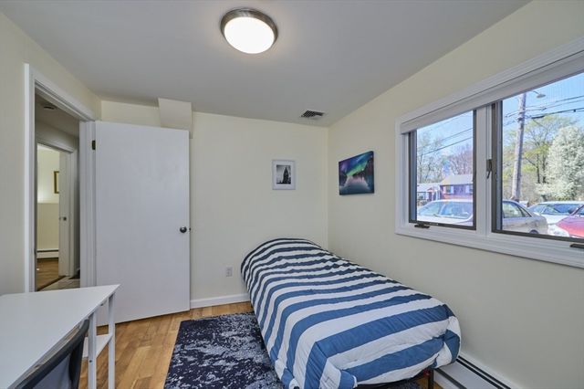 37 Locust St 1, Burlington, MA 01803