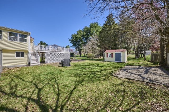 37 Locust St 1, Burlington, MA 01803
